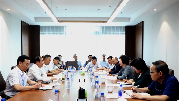 省委組織部副部長、省人社廳廳長周麗寧一行來集團調(diào)研指導工作